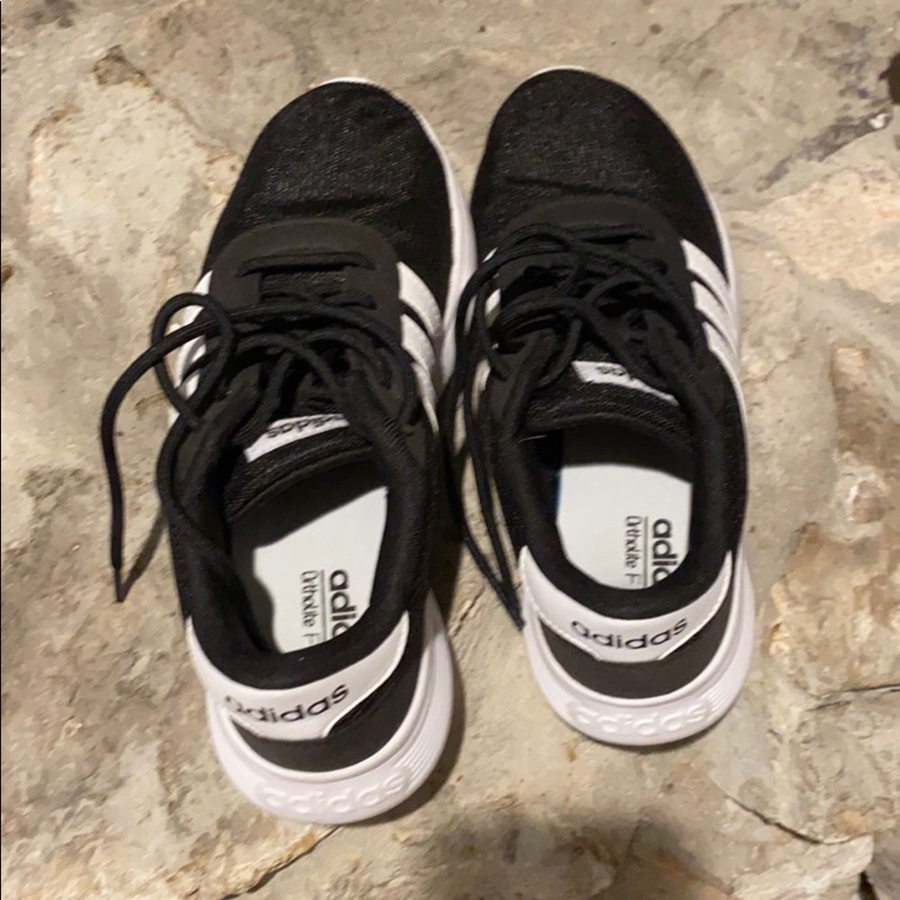 Adidas shoes - Picture 3 of 3